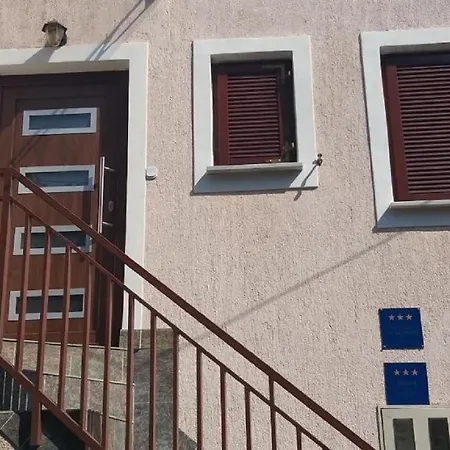 Davorv - 250 M From Sea Apartment Crikvenica